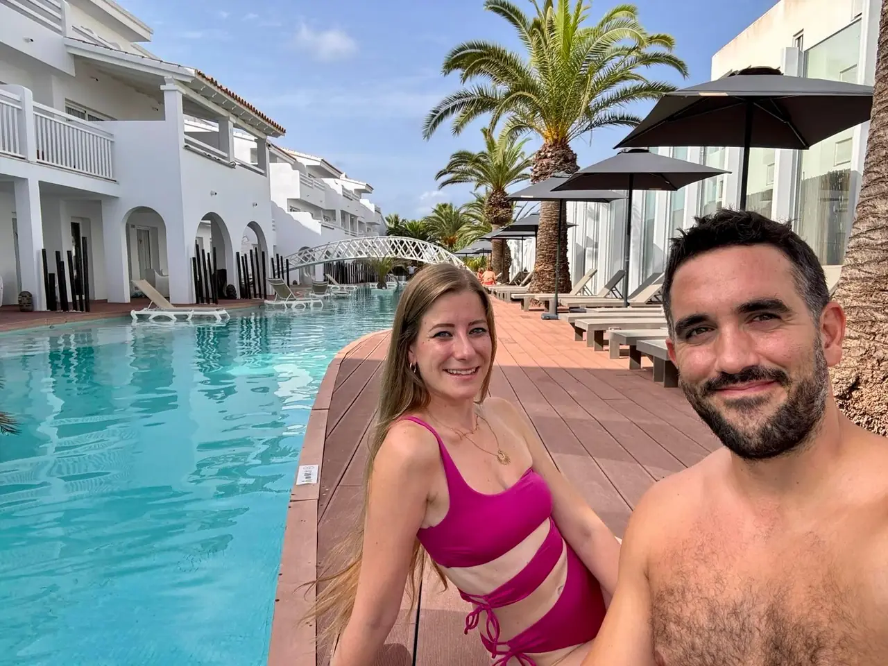 Selfie junto a la piscina del Ushuaïa Ibiza